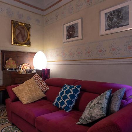 Luxury - Elegante Appartamento Nel Cuore Di לוקה מראה חיצוני תמונה