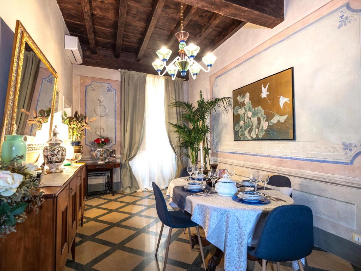 Luxury - Elegante Appartamento Nel Cuore Di לוקה מראה חיצוני תמונה