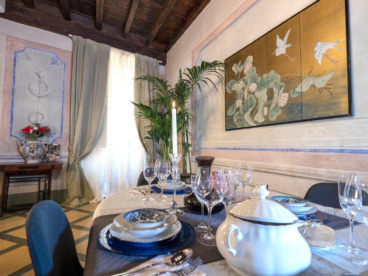 Luxury - Elegante Appartamento Nel Cuore Di לוקה מראה חיצוני תמונה