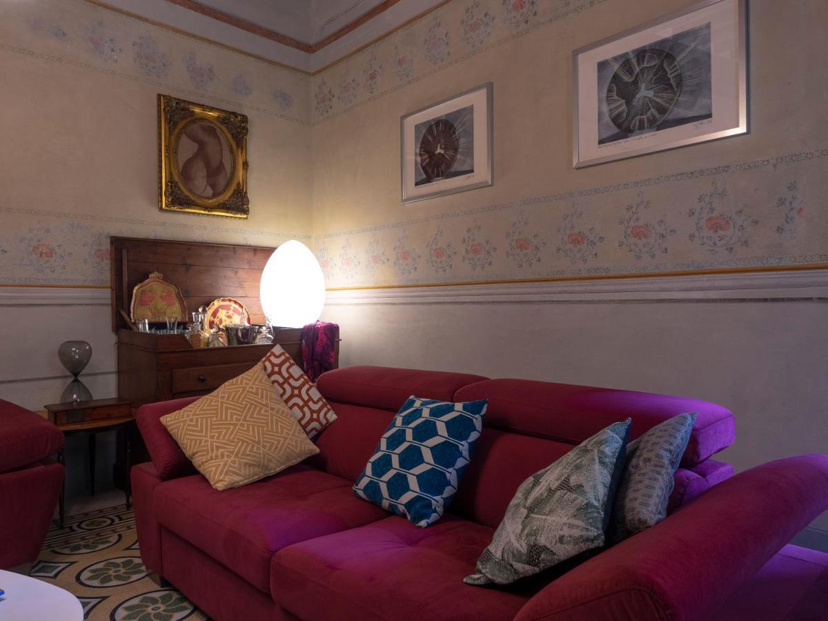 Luxury - Elegante Appartamento Nel Cuore Di לוקה מראה חיצוני תמונה